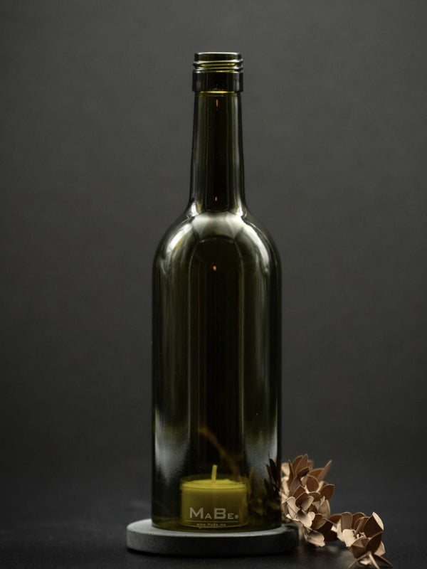 WINDLICHT aus der deutschen Wein Flasche in oliv - MaBe®