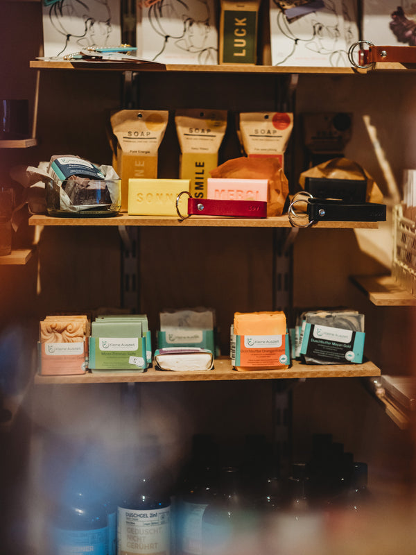 Laden - Werkstatt und Museum 💚♻️ bei uns findet jeder etwas ganz Besonderes