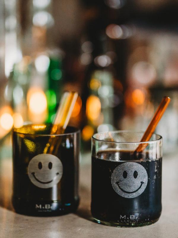 Smile & Drink 😉 Trink Glas mit Lasergravur - das freundliche Glas