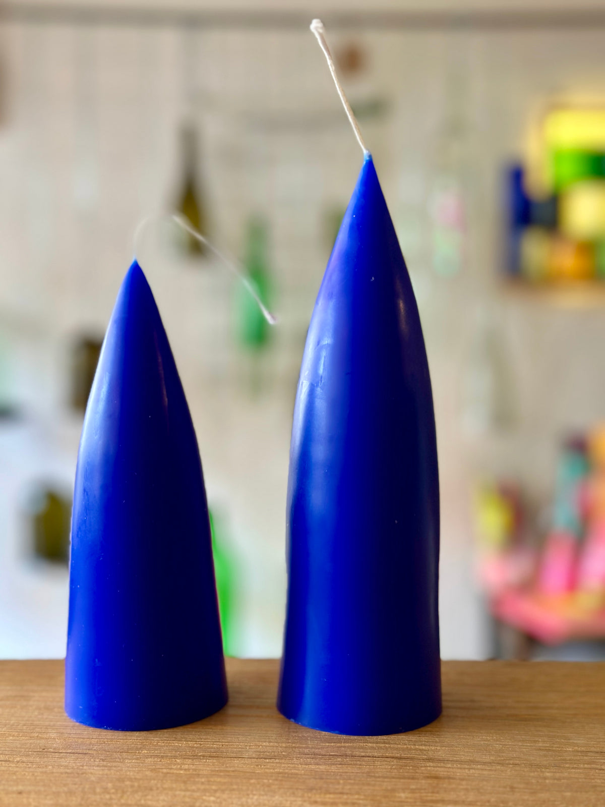 Dänische Kerze Kegelform - durchgefärbt 💙🟢 handgetaucht von Kunstindustrien