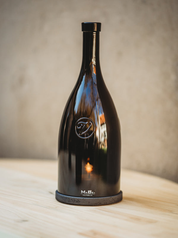 Magnum in edel & leuchtend - Magnum Sektflasche mit dem V