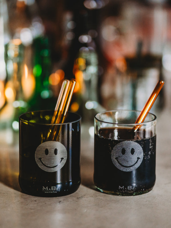 Smile & Drink 😉 Trink Glas mit Lasergravur - das freundliche Glas