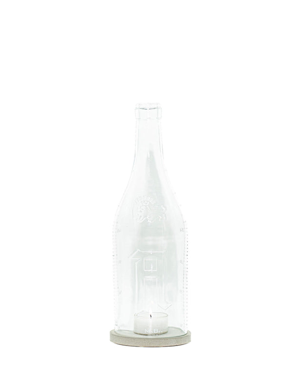 Big Bottle Windlicht Upcycling aus der 3l Weinbrand Flasche mit Prägung und grauem Untersetzer - MaBe®