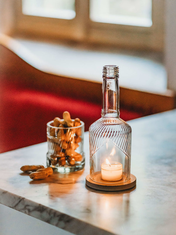 Glas mit schräger Struktur - nicht nur für schräge Vögel