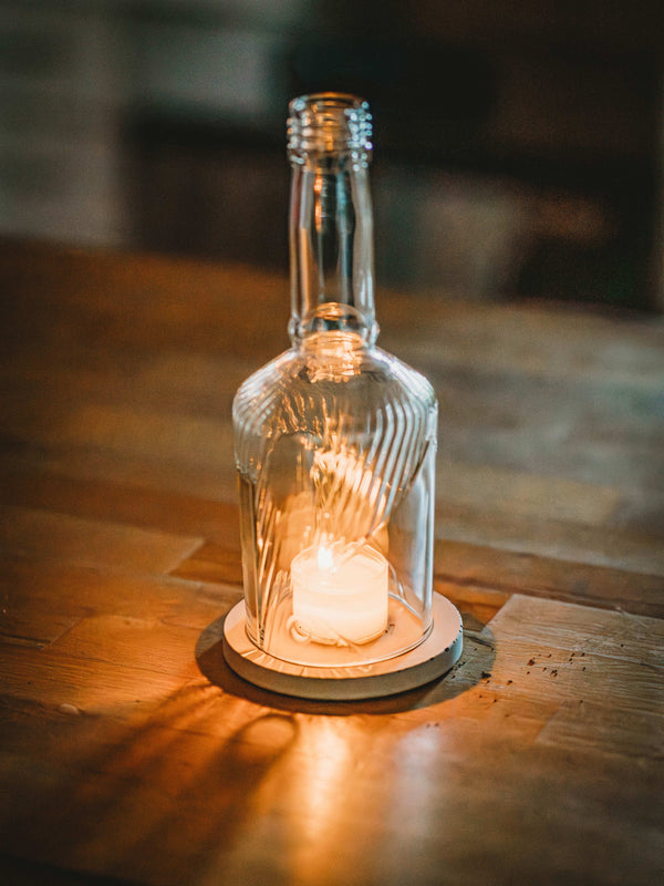 Glas mit schräger Struktur - nicht nur für schräge Vögel