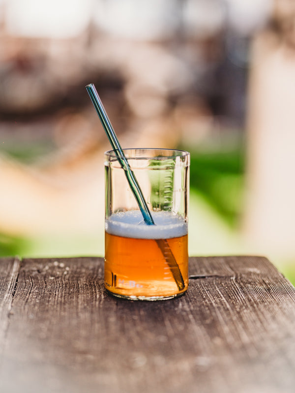 Trinkglas mit Messstrichen - Cheers