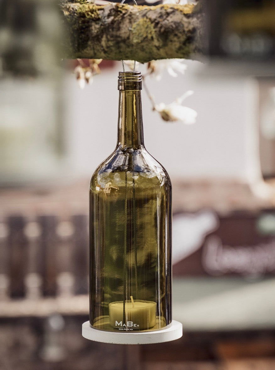 Hänge Windlicht 1,5 l Bordeaux Flasche in oliv - MaBe®
