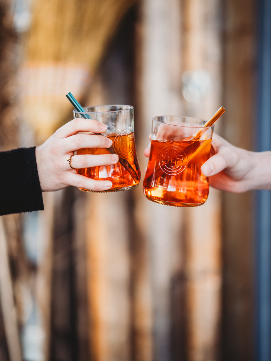 COMING SOON 🔜 das neue APEROL Glas 🧡 🍊 aus der Literflasche gefertigt