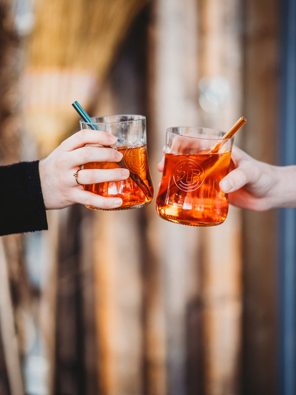 COMING SOON 🔜 das neue APEROL Glas 🧡 🍊 aus der Literflasche gefertigt