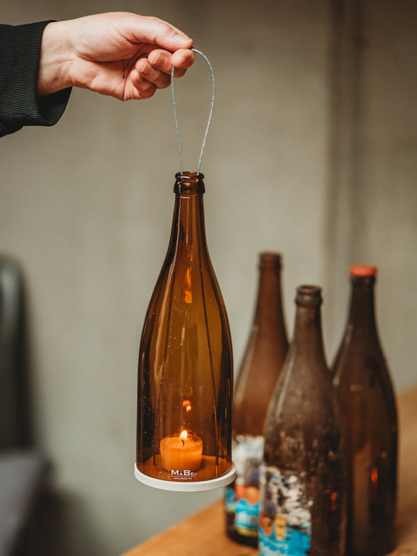 Windlicht zum Hängen aus alten Apfelwein- und Apfelsaft Flaschen aus dem Odenwald