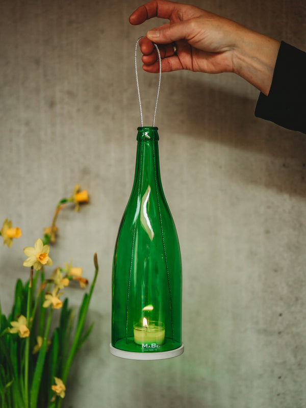 Windlicht zum Hängen aus alten Apfelwein- und Apfelsaft Flaschen aus dem Odenwald