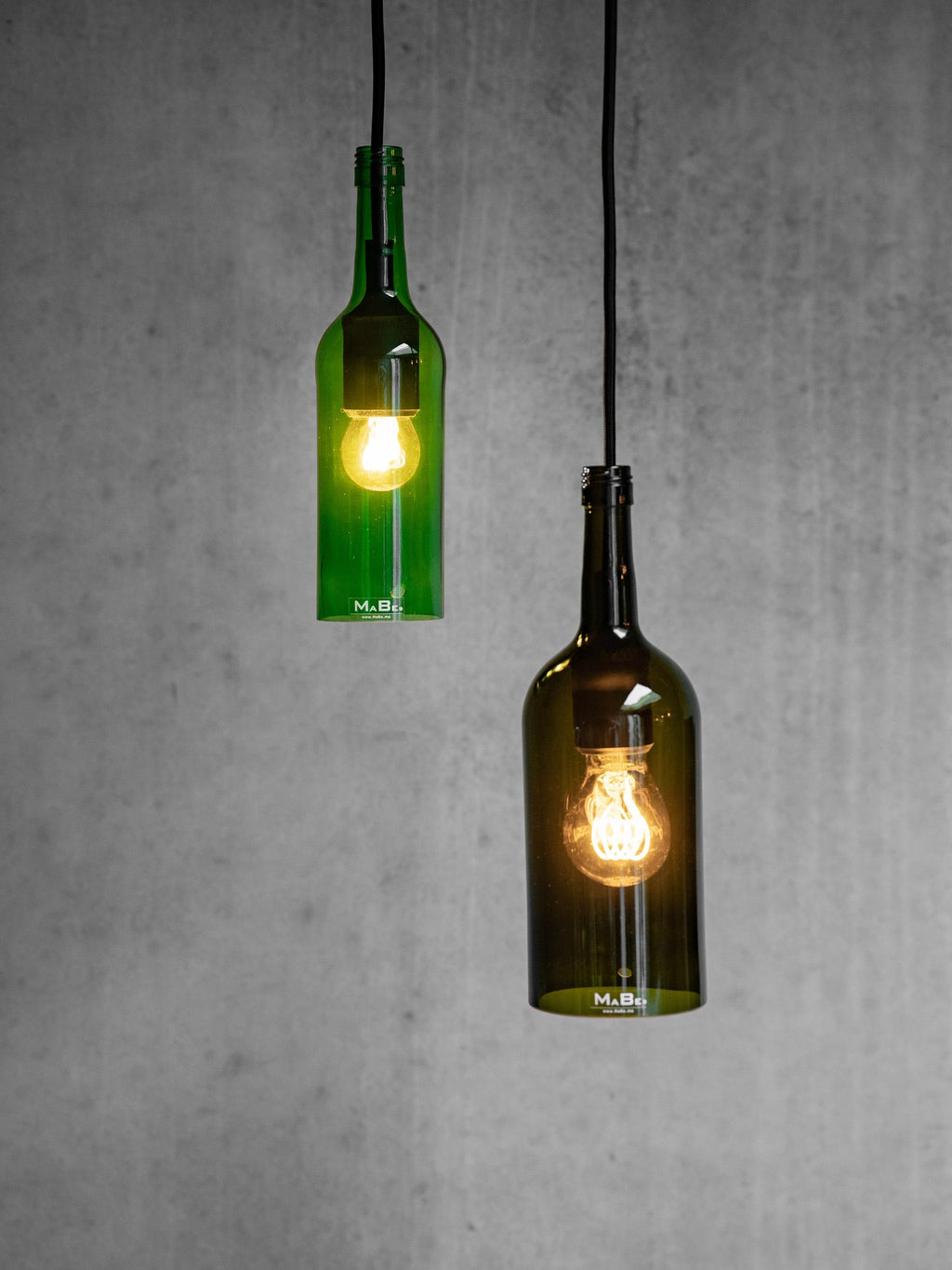 Pendelleuchte aus der 1,5 l Wein Flasche in oliv - MaBe®