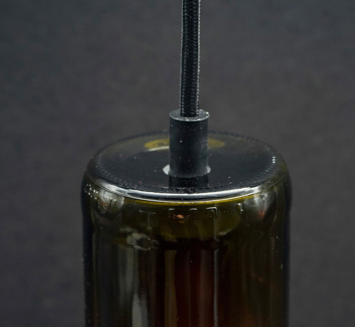 Bauhaus Licht - Pendelleuchte aus der 3l Flasche - straight & clean - MaBe®