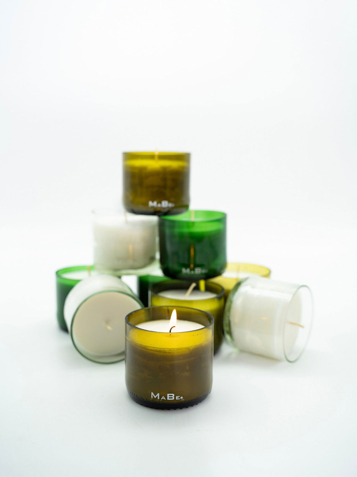 Rapswachs Kerze upcycling in transparenten Weinflaschenunterteil - MaBe®