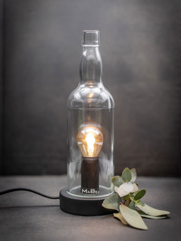 TischLampe aus der Whisky Flasche - wunderbar auch auch deinem Schreibtisch