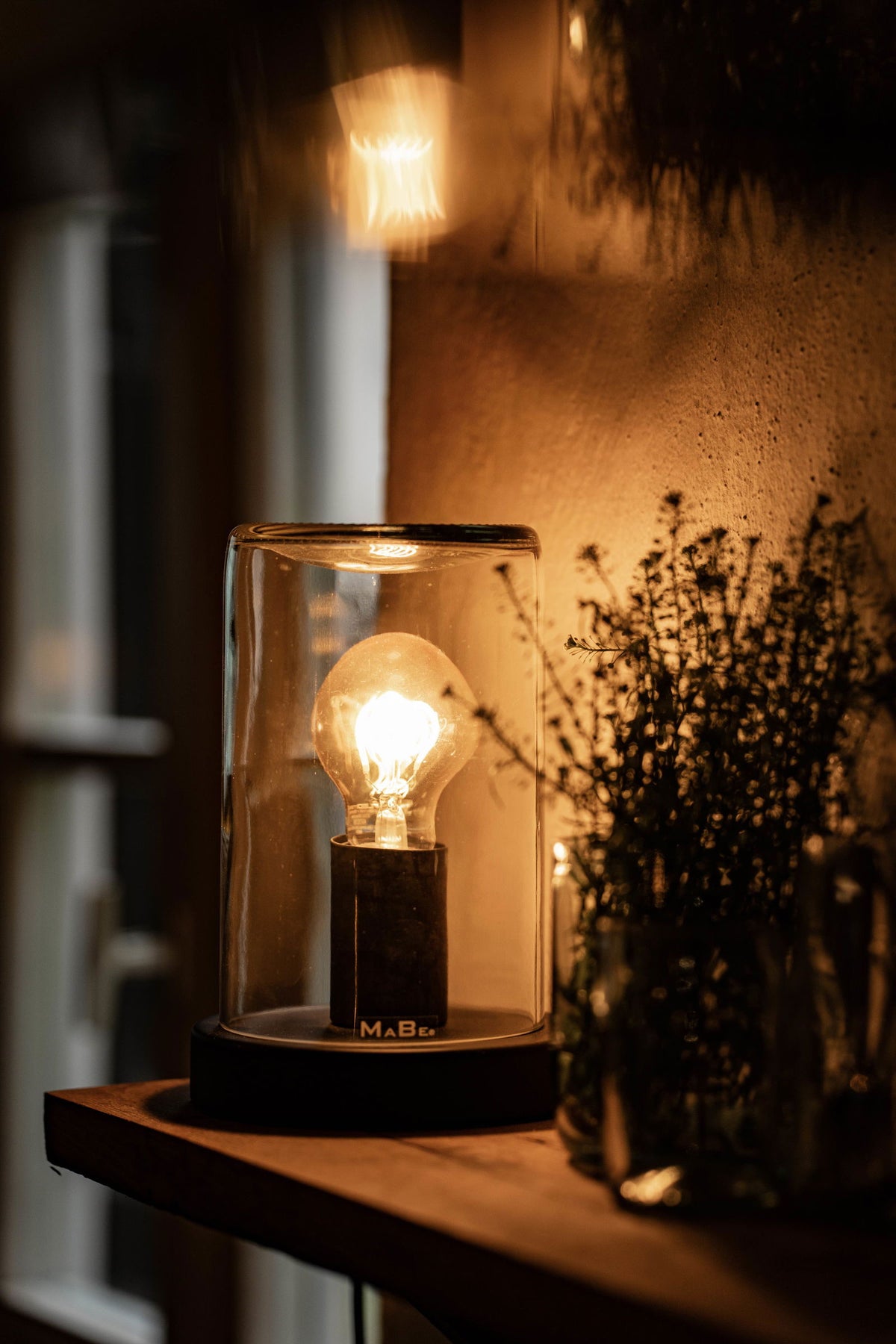 Bauhaus Licht - Tischlampe aus dem Boden der 3l Flasche, 18 cm hoch - MaBe®
