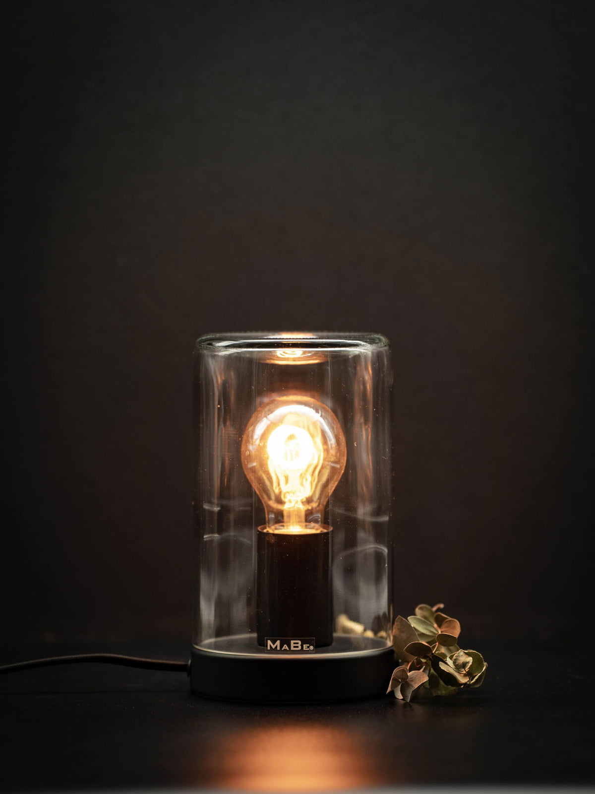 Bauhaus Licht - Tischlampe aus dem Boden der 3l Flasche, 18 cm hoch - MaBe®