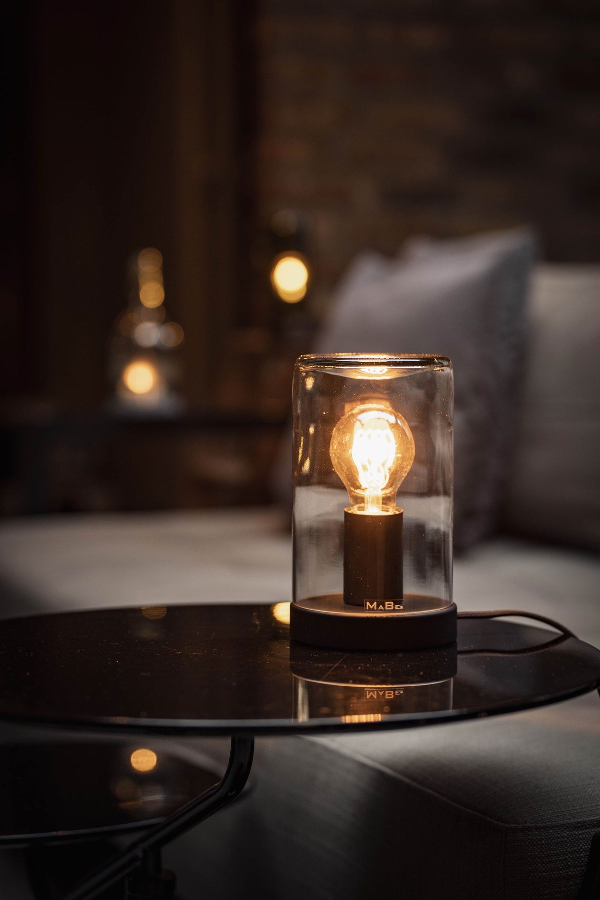 Bauhaus Licht - Tischlampe aus dem Boden der 3l Flasche, 18 cm hoch - MaBe®