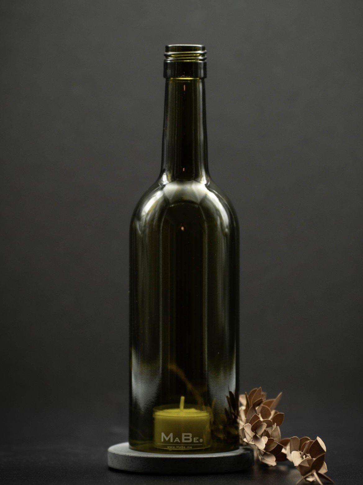 WINDLICHT aus der deutschen Wein Flasche in oliv - MaBe®