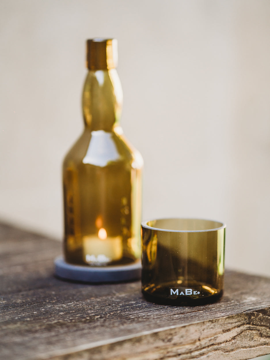Whisky Glas - in rauchgrau aus dem Unterteil der schottischen Single Malt Faslche