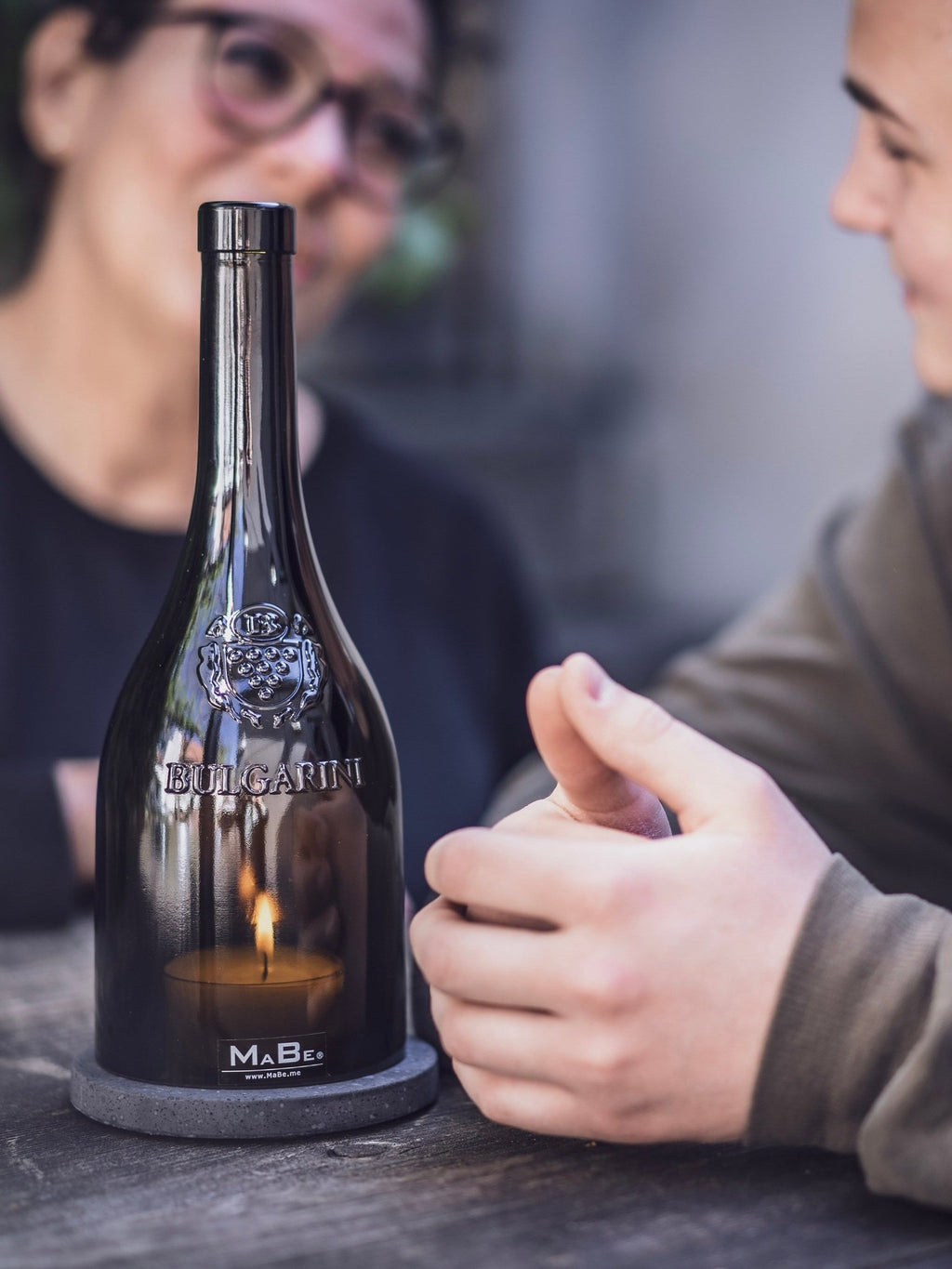 Windlicht Lugana handgefertigt zu einem nachhaltigen Weinlicht - leuchtend genauso schön, wie lecker