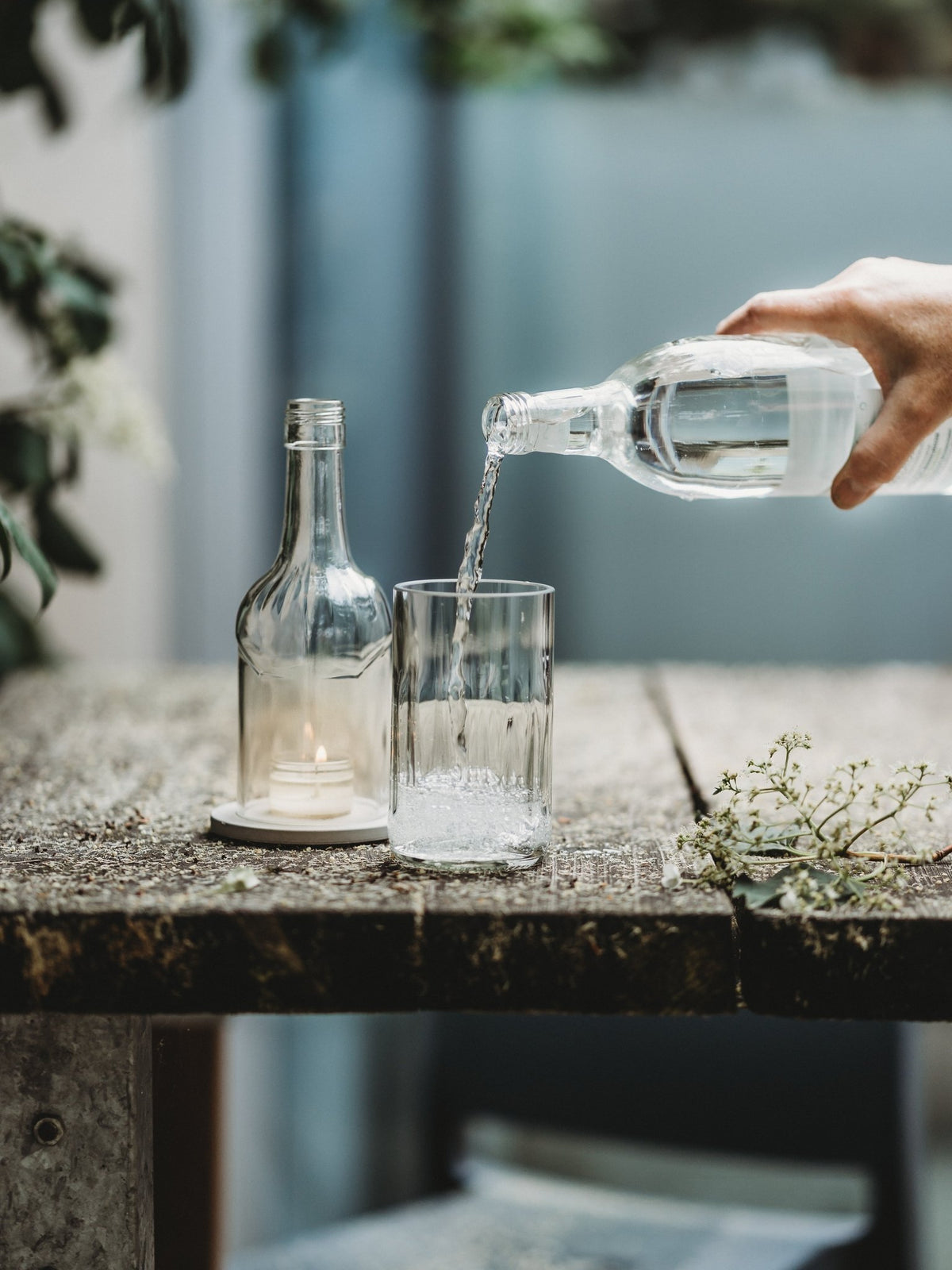 Wunderschönes Trink Glas - witzig & mit Struktur aus der neuen französischen Aperitif Flasche
