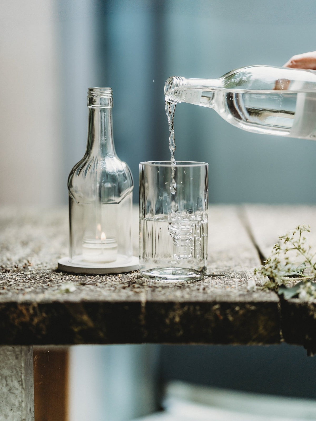 Wunderschönes Trink Glas - witzig & mit Struktur aus der neuen französischen Aperitif Flasche