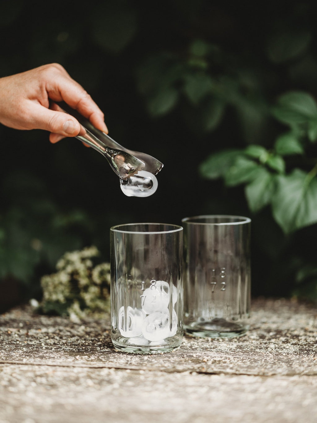 Wunderschönes Trink Glas - witzig & mit Struktur aus der neuen französischen Aperitif Flasche