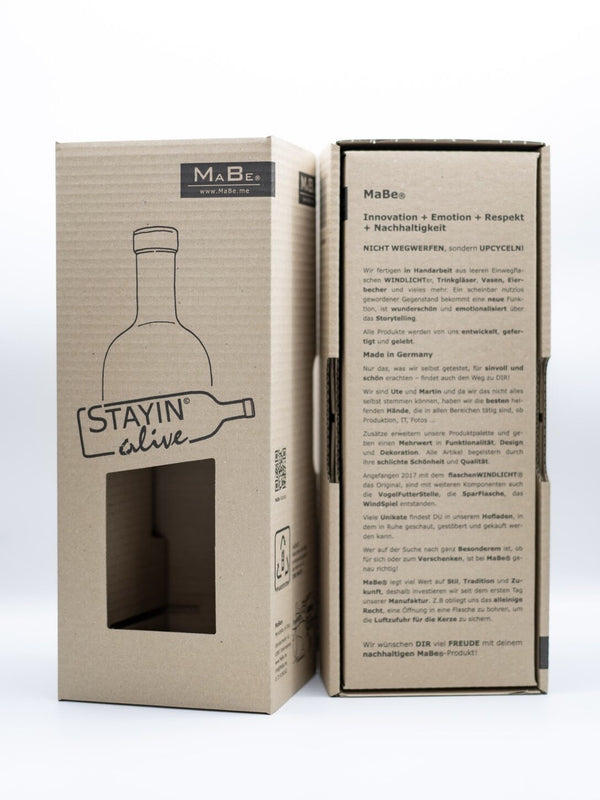 Big Bottle Windlicht Upcycling aus der 3l Weinbrand Flasche mit Prägung und grauem Untersetzer