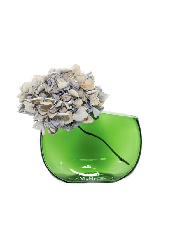 Vase aus dem Bocksbeutel in grün